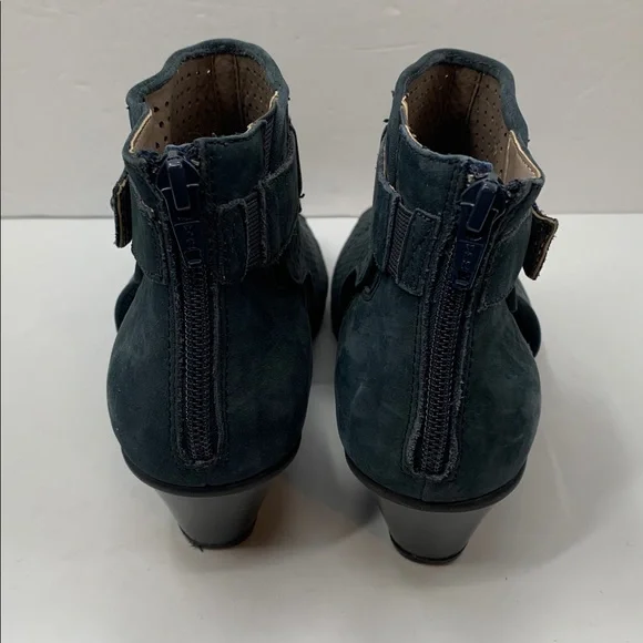 Earth Keri Perforated Nubuck Peep Toe Heeled Ankle Boots Moroccan Blue Size 7.5 - Picture 3 of 7
